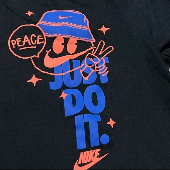 Nike Just Do It. Peace Sports The Nike Tee Footwear Sneaker Crewneck Tee Tshirt - Picture 3 of 4